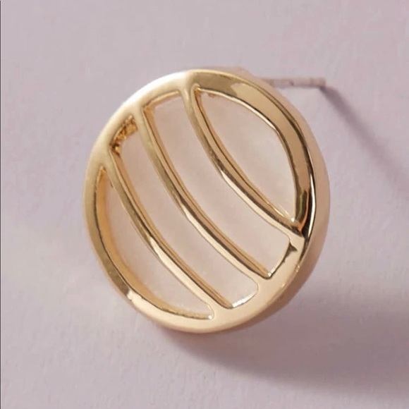 ✨2/$25✨Hollow Studs✨ - Picture 3 of 4